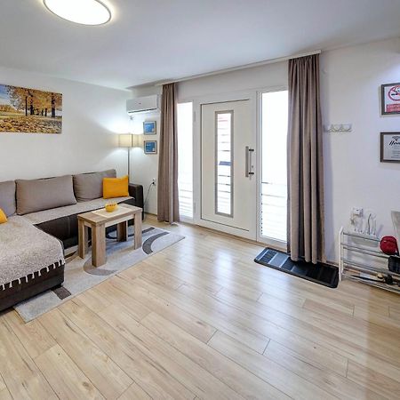 Apartman Nena Πίροτ Εξωτερικό φωτογραφία