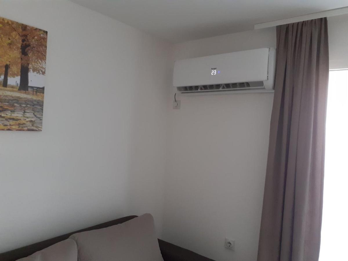 Apartman Nena Πίροτ Εξωτερικό φωτογραφία