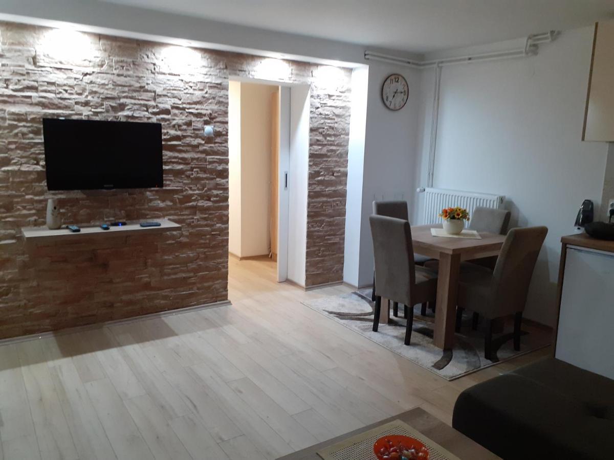 Apartman Nena Πίροτ Εξωτερικό φωτογραφία