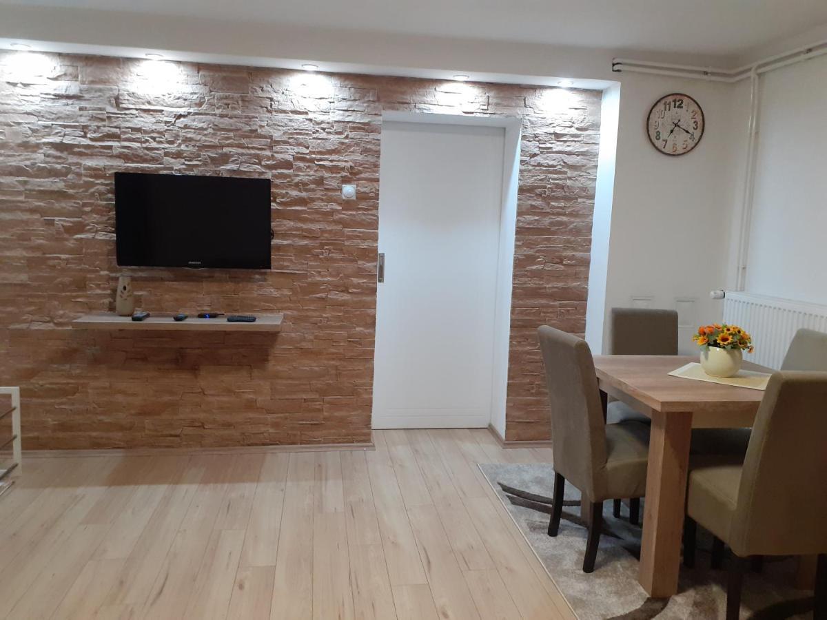 Apartman Nena Πίροτ Εξωτερικό φωτογραφία