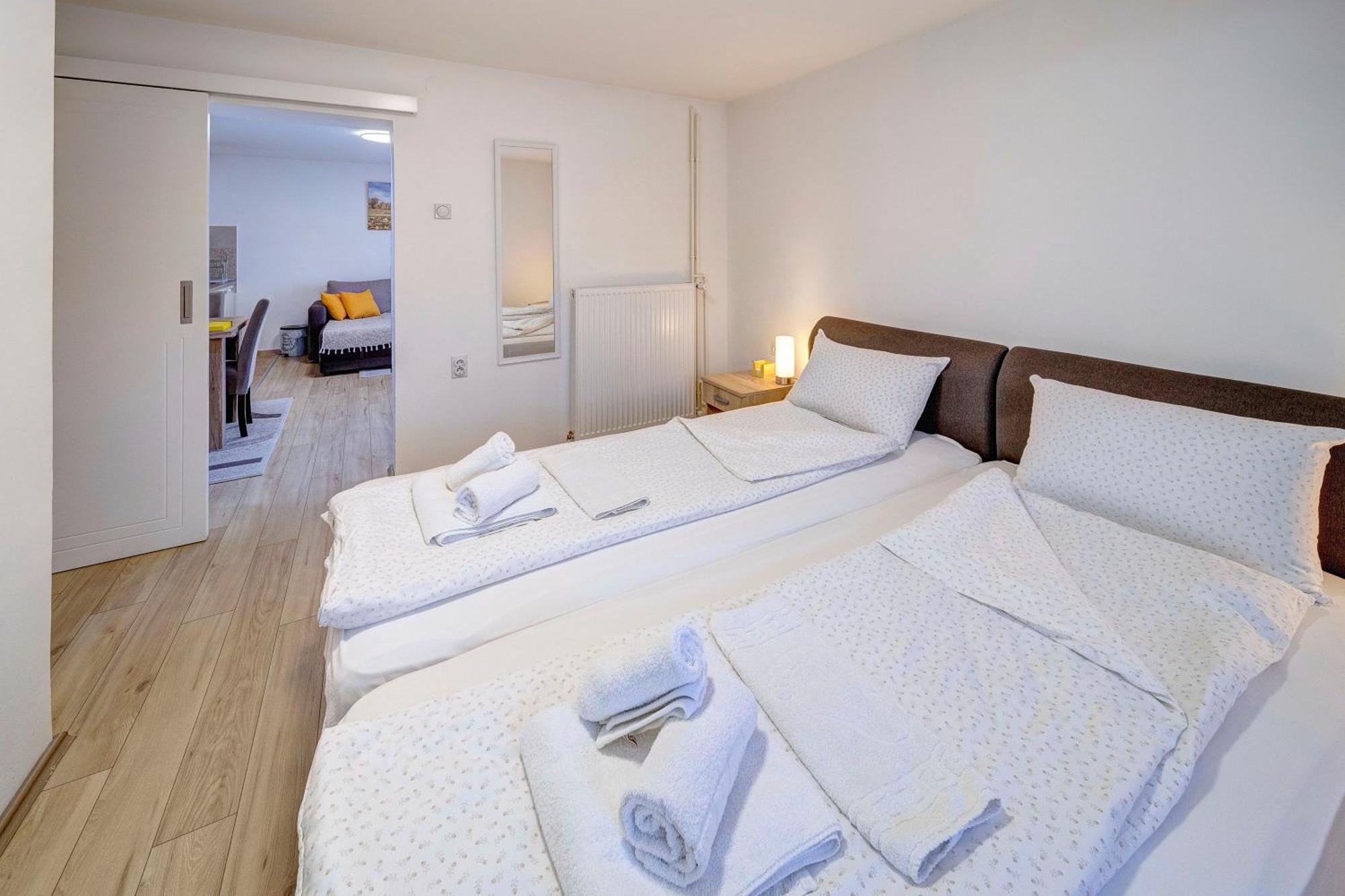 Apartman Nena Πίροτ Εξωτερικό φωτογραφία